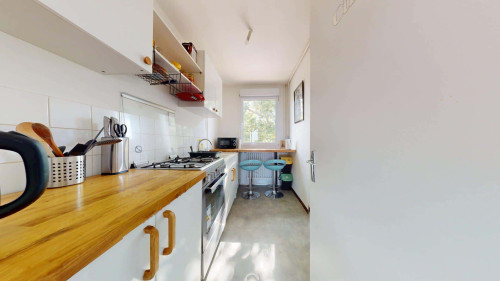 Room in Boulevard Gaston Birgé, Angers for 70 m² with 3 bedrooms