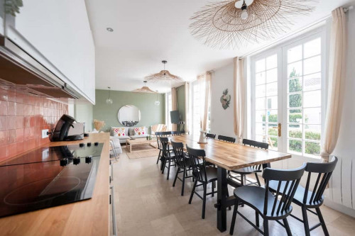 Room in Rue Calixte Camelle, Talence for 178 m² with 10 bedrooms - Gallery - 25