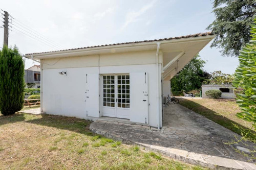 Room in Rue Calixte Camelle, Talence for 178 m² with 10 bedrooms - Gallery - 10