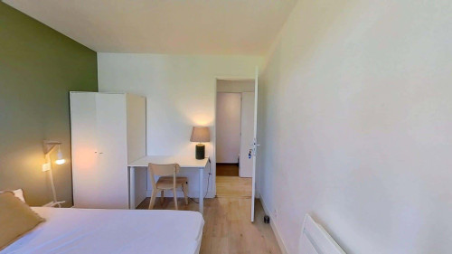 Room in Rue Calixte Camelle, Talence for 178 m² with 10 bedrooms - Gallery - 26