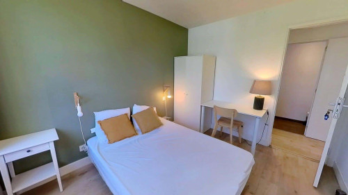 Room in Rue Calixte Camelle, Talence for 178 m² with 10 bedrooms - Gallery - 30