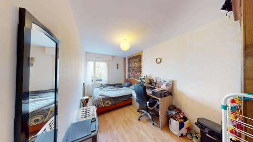 Room in Rue de la Camargue, Saint-Herblain for 74 m² with 2 bedrooms