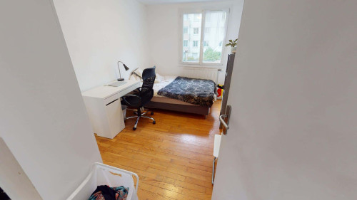 Room in Boulevard Joseph Vallier, Grenoble for 80 m² with 4 bedrooms