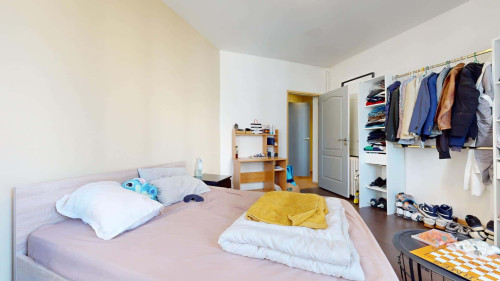 Room in Rue du Môle, Annemasse for 102 m² with 5 bedrooms