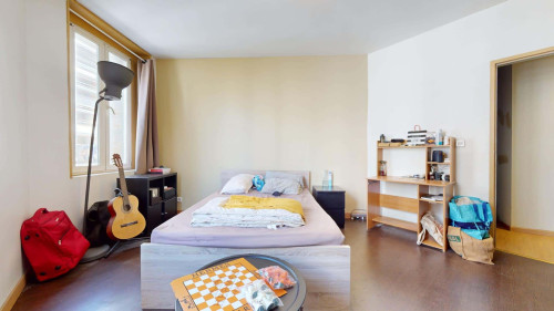 Room in Rue du Môle, Annemasse for 102 m² with 5 bedrooms
