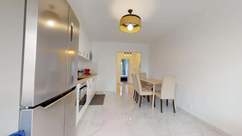 Room in Rue Fénelon, Talence for 85 m² with 5 bedrooms - Gallery - 7