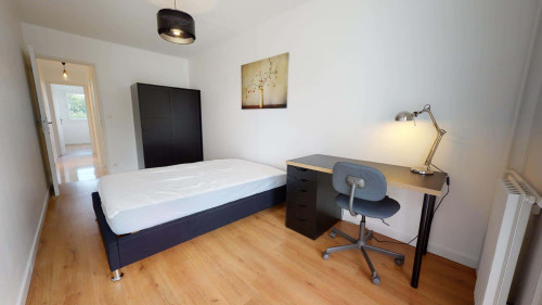 Room in Rue Fénelon, Talence for 85 m² with 5 bedrooms - Gallery - 16