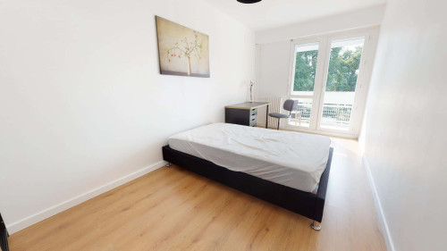 Room in Rue Fénelon, Talence for 85 m² with 5 bedrooms - Gallery - 15