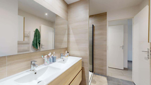 Room in Impasse Clos Saint-Henri, Avignon for 62 m² with 3 bedrooms - Gallery - 7