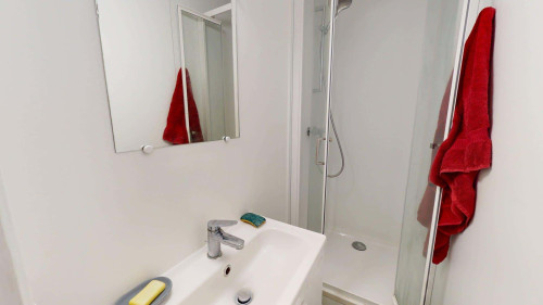 Room in Rue Guillaume Grootaers, Nantes for 86 m² with 4 bedrooms - Gallery - 7