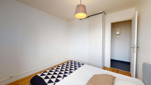 Room in Rue Francis de Pressensé, Villeurbanne for 69 m² with 3 bedrooms