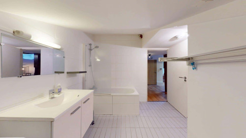 Apartment in Place Henri Dunant, Angoulême for 56 m² with 2 bedrooms - Gallery - 9