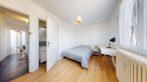 Room in Rue des Ormeaux, Angers for 86 m² with 4 bedrooms - Gallery - 18