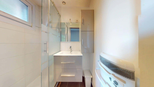 Room in Rue des Bienvenus, Villeurbanne for 69 m² with 3 bedrooms - Gallery - 15