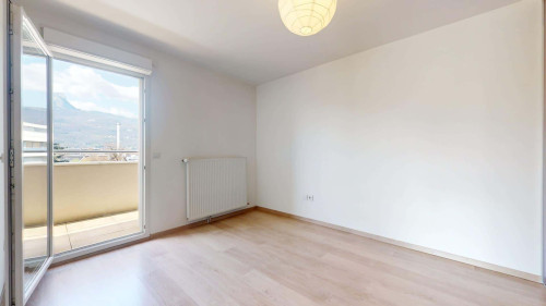 Apartment in Rue Louise Michel, Grenoble for 62 m² with 1 bedroom - Gallery - 9