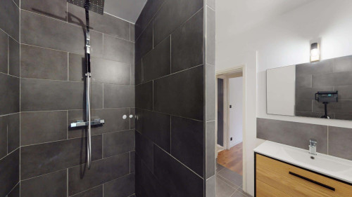 Room in Rue Rouget de l'Isle, Le Petit-Quevilly for 300 m² with 10 bedrooms
