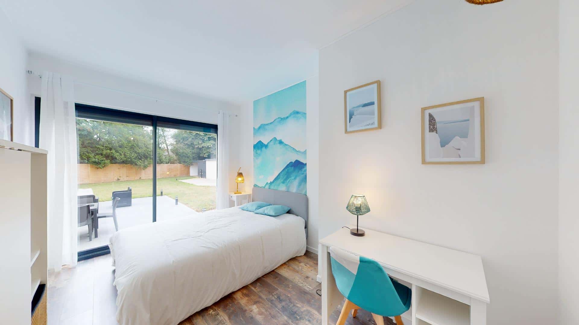 Room In Rue Rouget De L'Isle, Le Petit-Quevilly For 300 M² With 10 Bedrooms - 1
