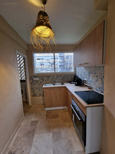 Apartment in Avenue Pierre Sémard, Grasse for 56 m² with 2 bedrooms