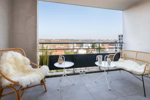 Room in Avenue Roger Salengro, Villeurbanne for 90 m² with 5 bedrooms - Gallery - 11