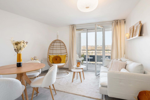 Room in Avenue Roger Salengro, Villeurbanne for 90 m² with 5 bedrooms - Gallery - 8