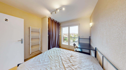 Room in Rue des Tournelles, Annemasse for 80 m² with 5 bedrooms