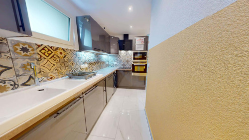 Room in Rue des Tournelles, Annemasse for 80 m² with 5 bedrooms - Gallery - 24