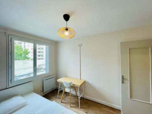 Room in Rue Clément Michut, Villeurbanne for 53 m² with 3 bedrooms