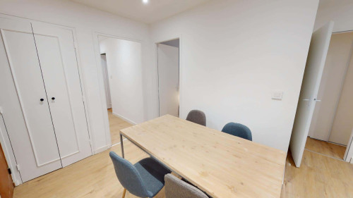 Room in Rue Barral de Montferrat, Grenoble for 84 m² with 6 bedrooms