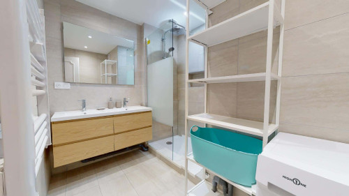Room in Avenue Jean Perrot, Grenoble for 139 m² with 6 bedrooms - Gallery - 7