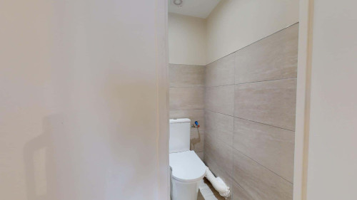 Room in Avenue Jean Perrot, Grenoble for 139 m² with 6 bedrooms