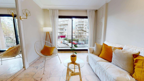 Room in Avenue Jean Perrot, Grenoble for 139 m² with 6 bedrooms - Gallery - 16
