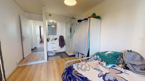 Room in Rue de la Faourette, Toulouse for 68 m² with 4 bedrooms