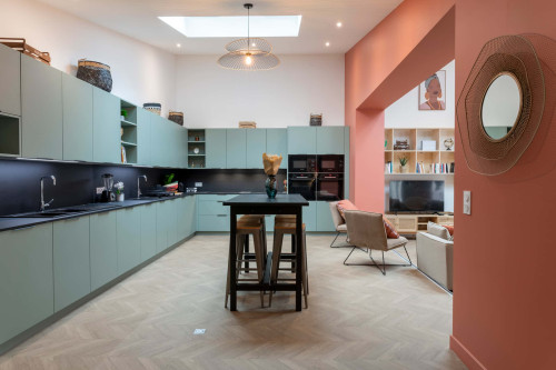 Room in Rue des Roses, Bron for 356 m² with 15 bedrooms - Gallery - 5