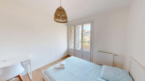 Room in Boulevard Jacques Monod, Avignon for 100 m² with 4 bedrooms - Gallery - 19