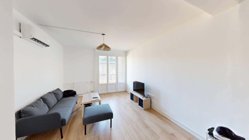 Room in Boulevard Jacques Monod, Avignon for 100 m² with 4 bedrooms - Gallery - 16