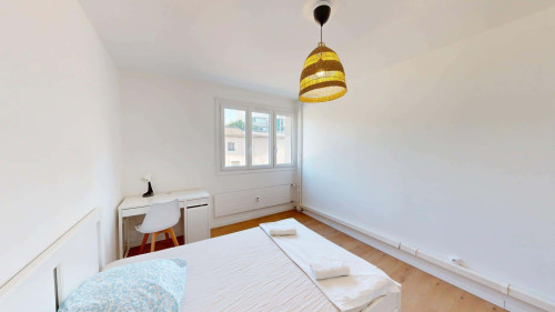 Room in Boulevard Jacques Monod, Avignon for 100 m² with 4 bedrooms - Gallery - 19