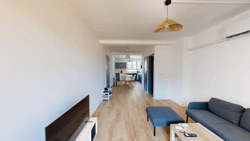 Room in Boulevard Jacques Monod, Avignon for 100 m² with 4 bedrooms - Gallery - 13