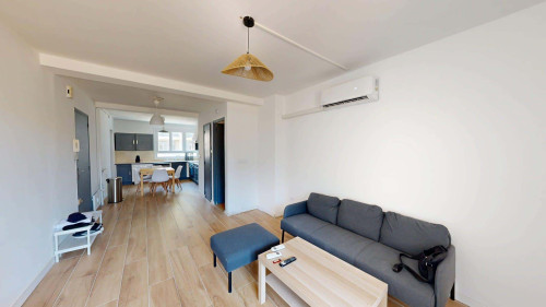 Room in Boulevard Jacques Monod, Avignon for 100 m² with 4 bedrooms - Gallery - 15