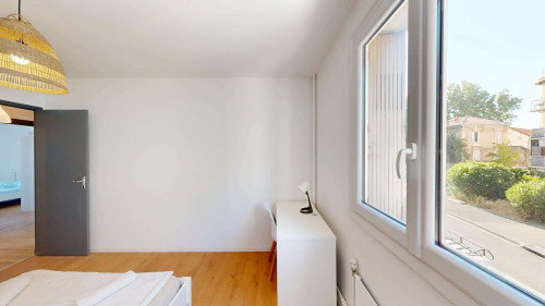 Room in Boulevard Jacques Monod, Avignon for 100 m² with 4 bedrooms - Gallery - 17