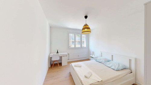 Room in Boulevard Jacques Monod, Avignon for 100 m² with 4 bedrooms - Gallery - 20
