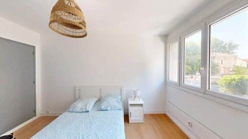 Room in Boulevard Jacques Monod, Avignon for 100 m² with 4 bedrooms - Gallery - 17