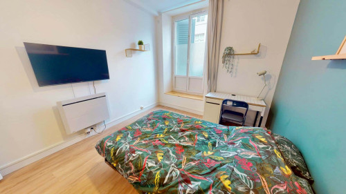 Room in Rue Pasteur, Pau for 106 m² with 6 bedrooms