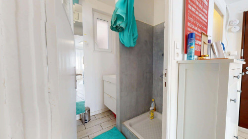 Room in Avenue Alfred Nobel, Toulon for 45 m² with 2 bedrooms - Gallery - 6