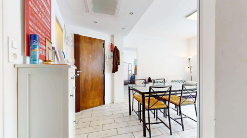 Room in Avenue Alfred Nobel, Toulon for 45 m² with 2 bedrooms