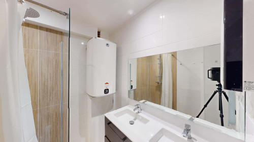 Room in Rue de Stalingrad, Grenoble for 90 m² with 4 bedrooms - Gallery - 6