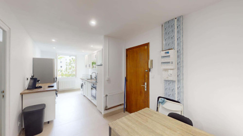 Room in Rue de Stalingrad, Grenoble for 90 m² with 4 bedrooms - Gallery - 9