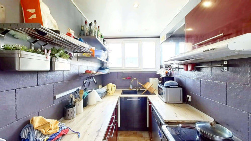 Room in Rue Gabriel Pierné, Metz for 76 m² with 4 bedrooms