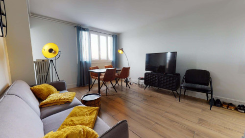 Room in Avenue Commandant l'Herminier, Villeurbanne for 78 m² with 4 bedrooms - Gallery - 15