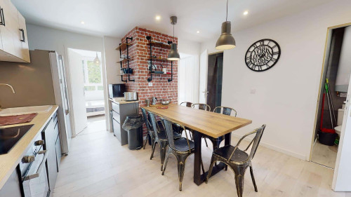 Room in Rue du Parc, Bron for 76 m² with 5 bedrooms - Gallery - 13