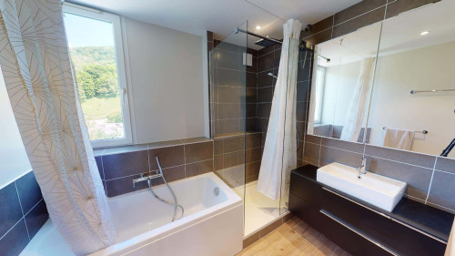 Room in Rue Saint-Exupéry, Saint-Martin-d'Hères for 84 m² with 3 bedrooms - Gallery - 10